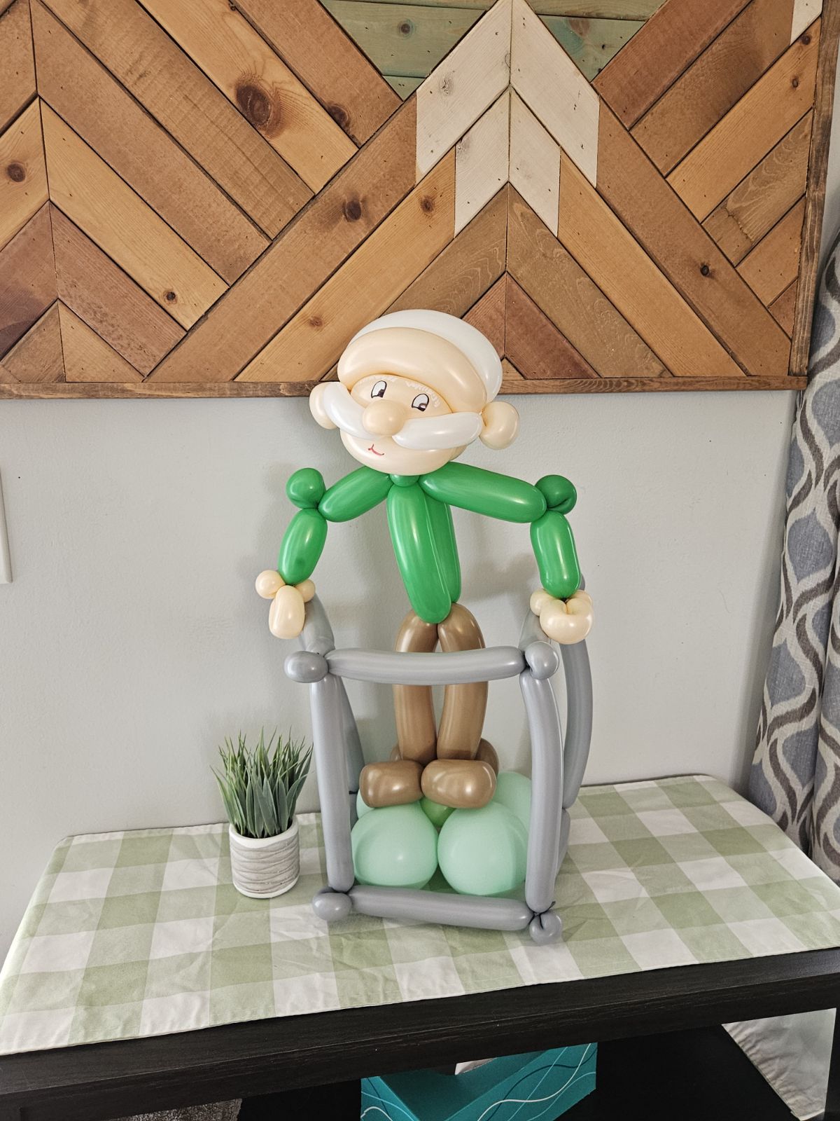 Balloon old man with walker